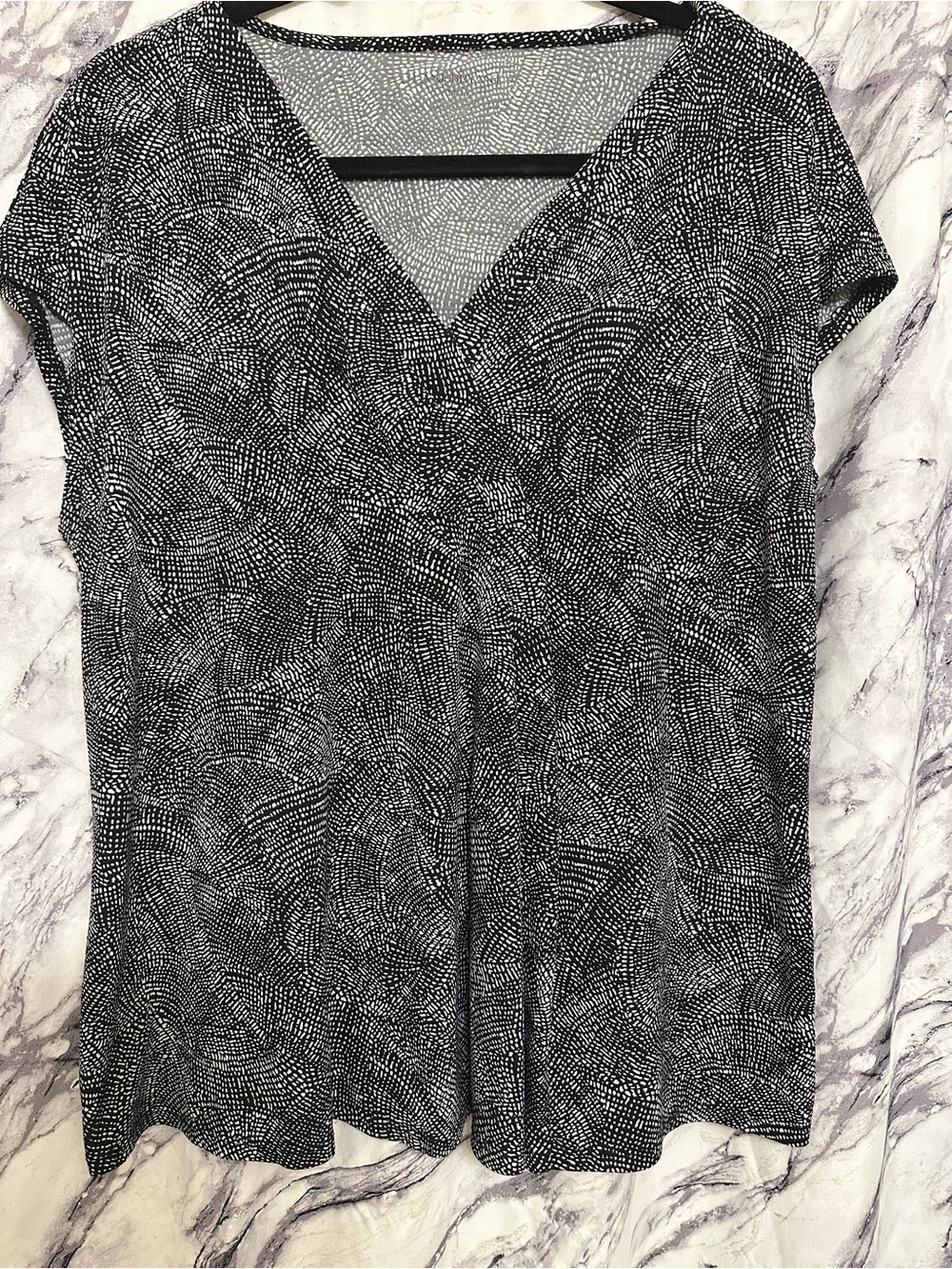Lane Bryant - Black & White Printed V-Neck Women’s Top